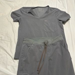 Women’s Grey Figs Scrub Set (one pocket top and Joggers)